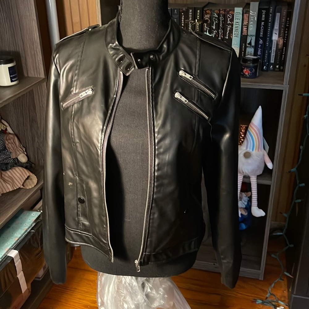 Live Free faux leather jacket size L